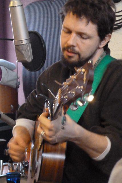 417393_371924169499245_343964807_n